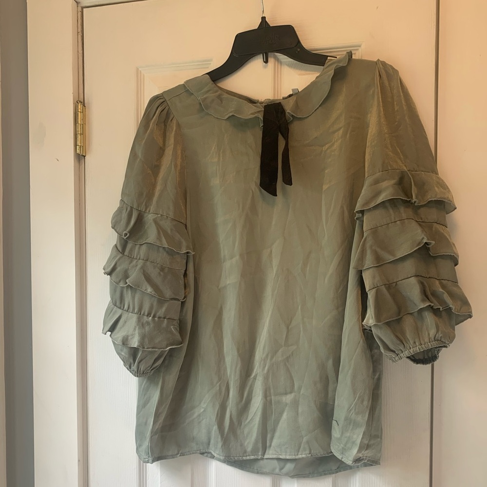 super cute blouse